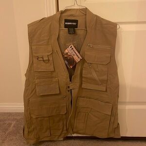 Humvee safari vest, never worn, tags still on